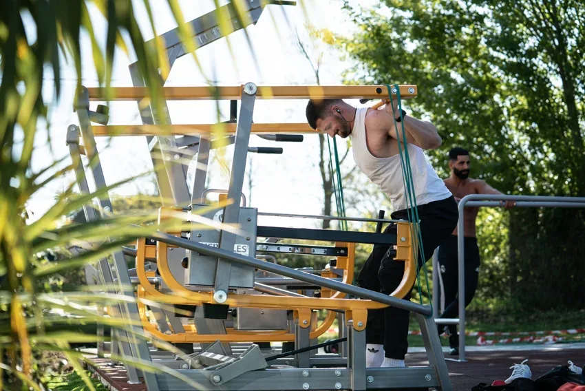 California Gym — Sprzęt wzmacniający