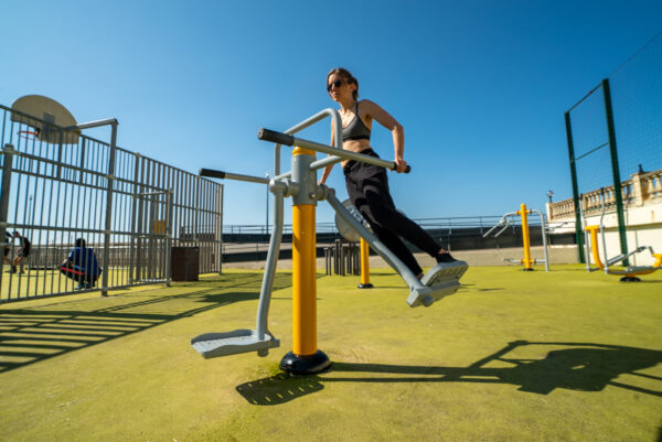 surfeur - outdoor fitness equipment