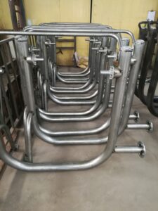 Tubes en acier utilisés pour la conception du matériel de fitness extérieur, garantissant robustesse et durabilité