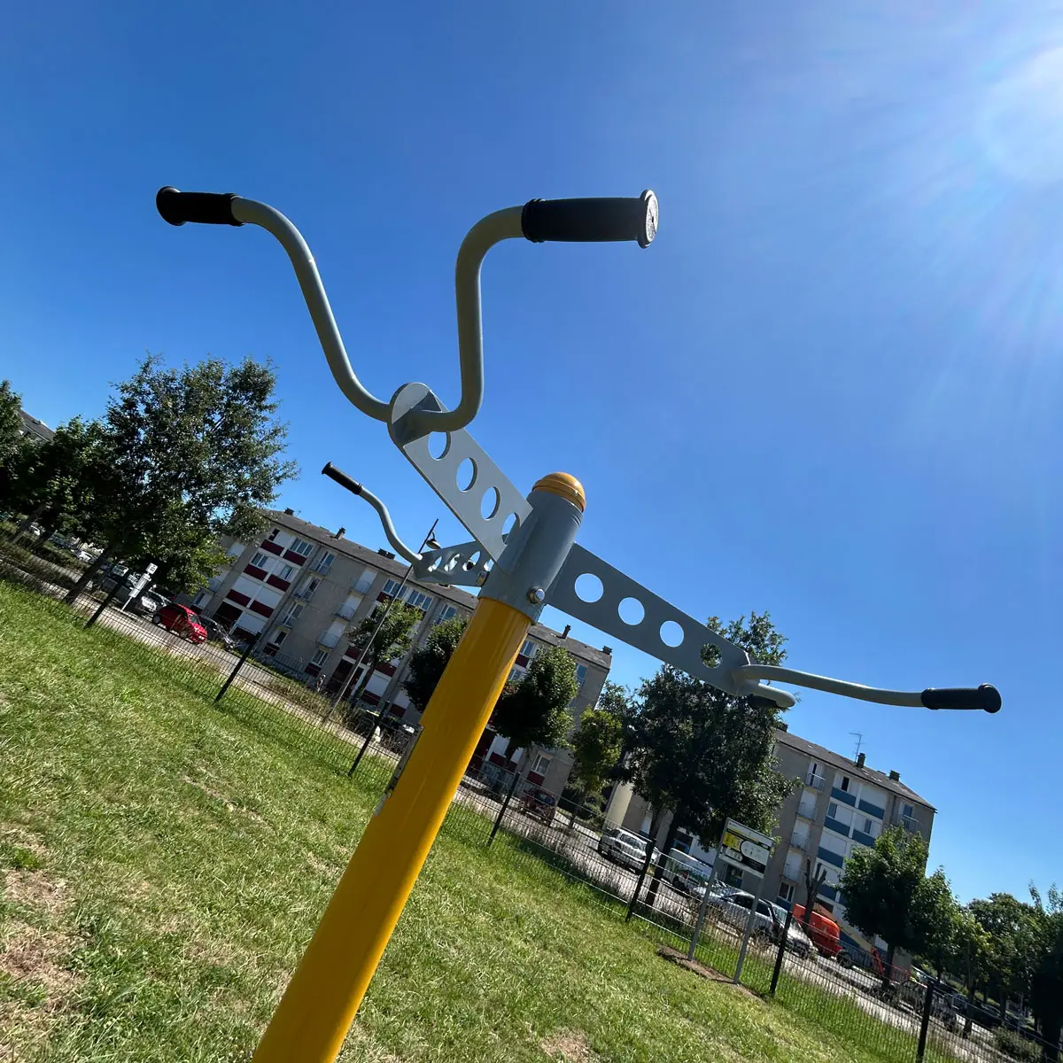 appareil de fitness extérieur triple barre de traction herkules