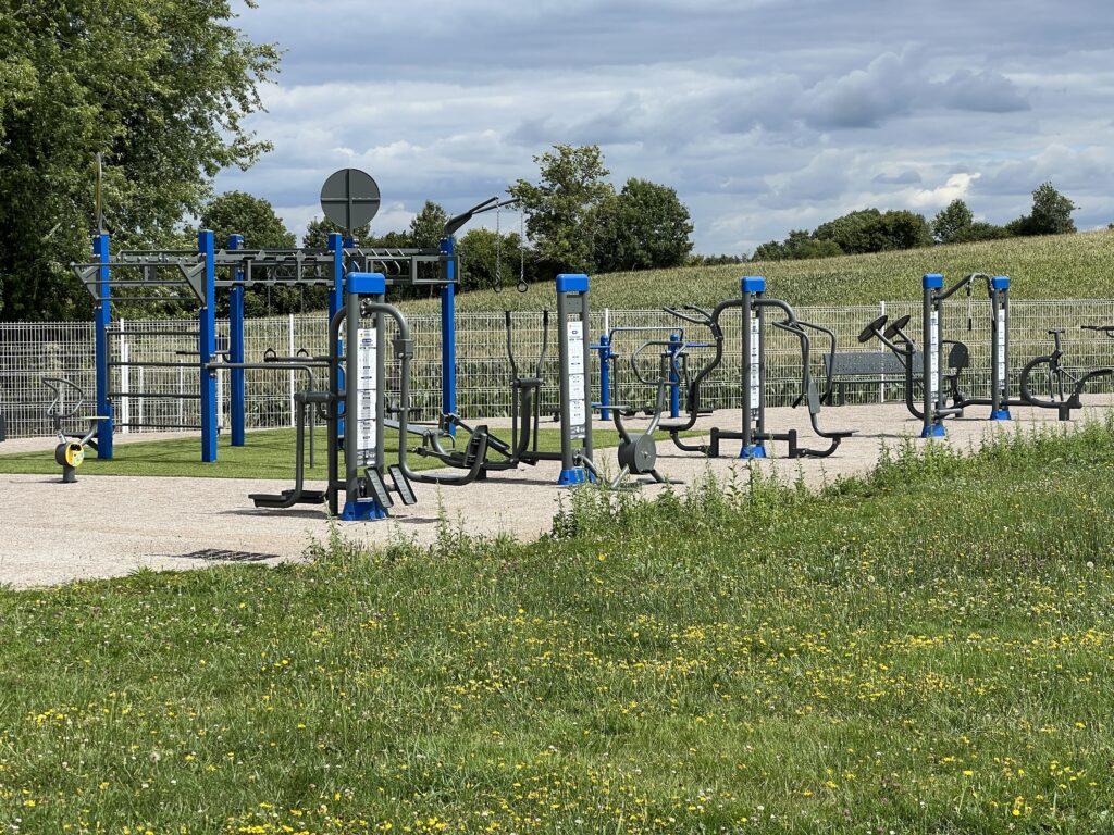 Aire de fitness extérieure Herkules Fitness à Abbecourt