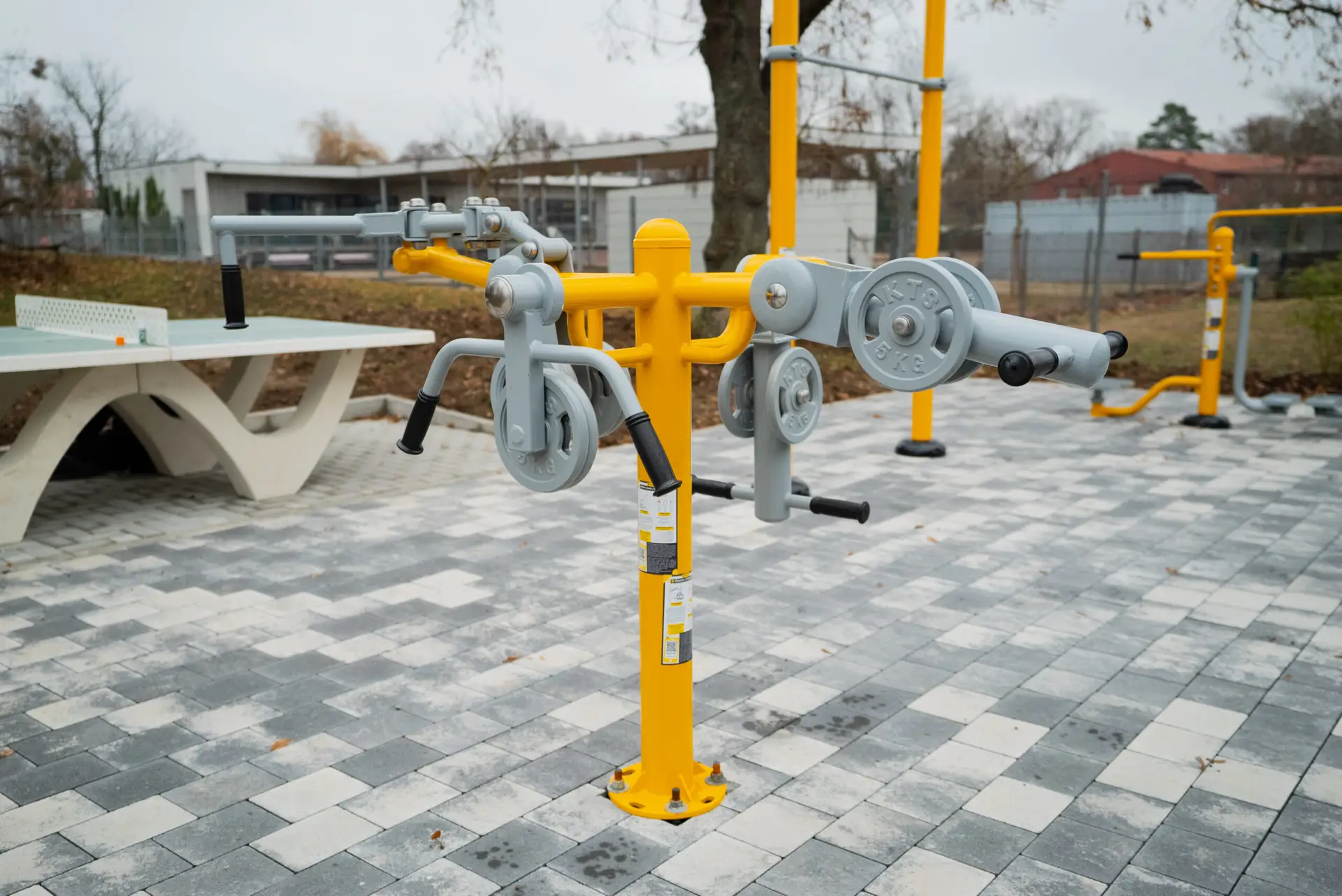 4-in-1 on an inclusive outdoor fitness area